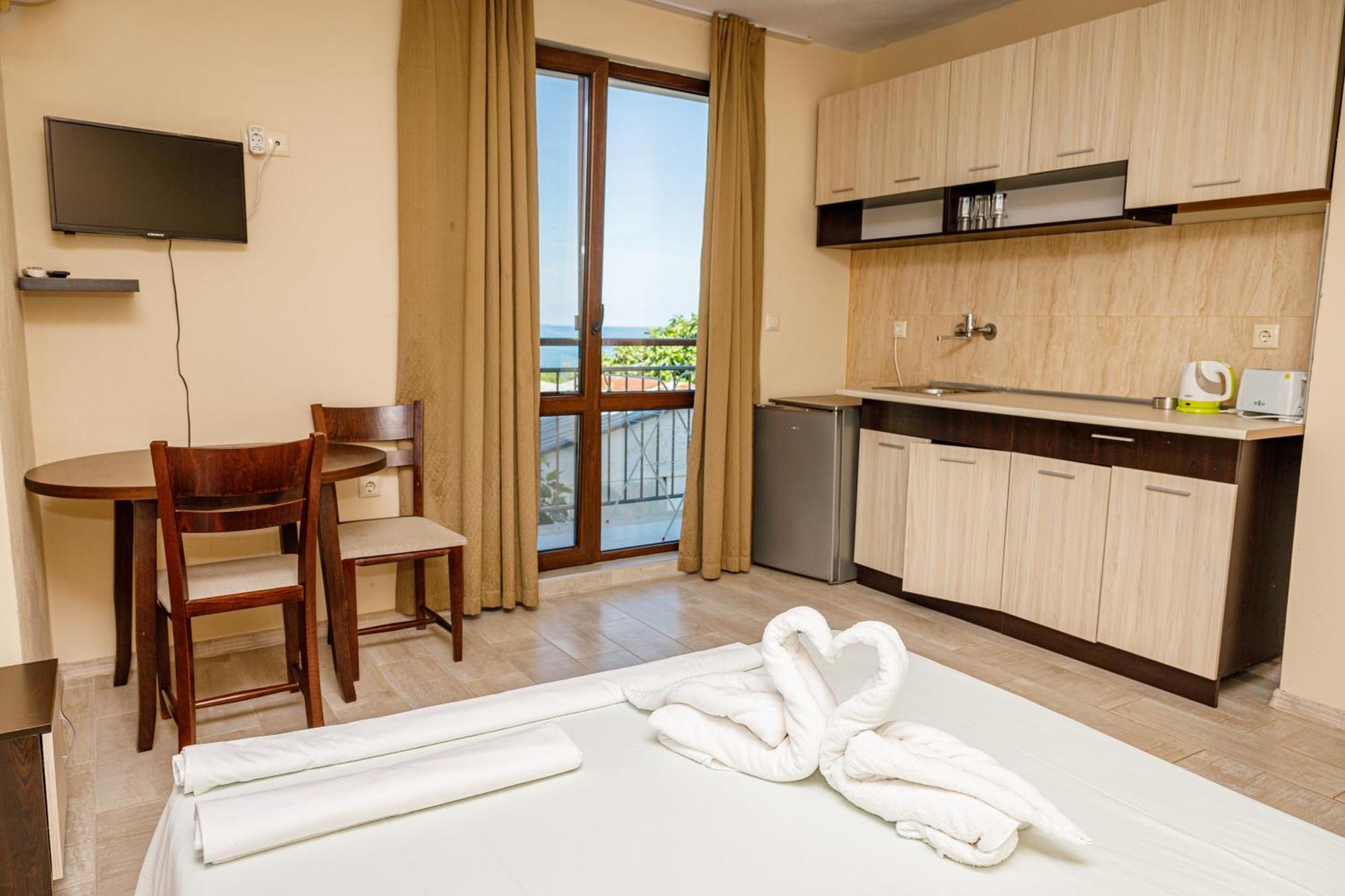 Family Hotel Silitur Ахтополь Экстерьер фото